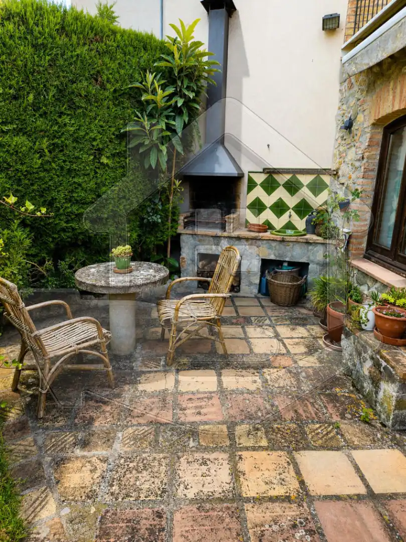 Casa adosada en venta en Carrer del Perelló, Vilablareix