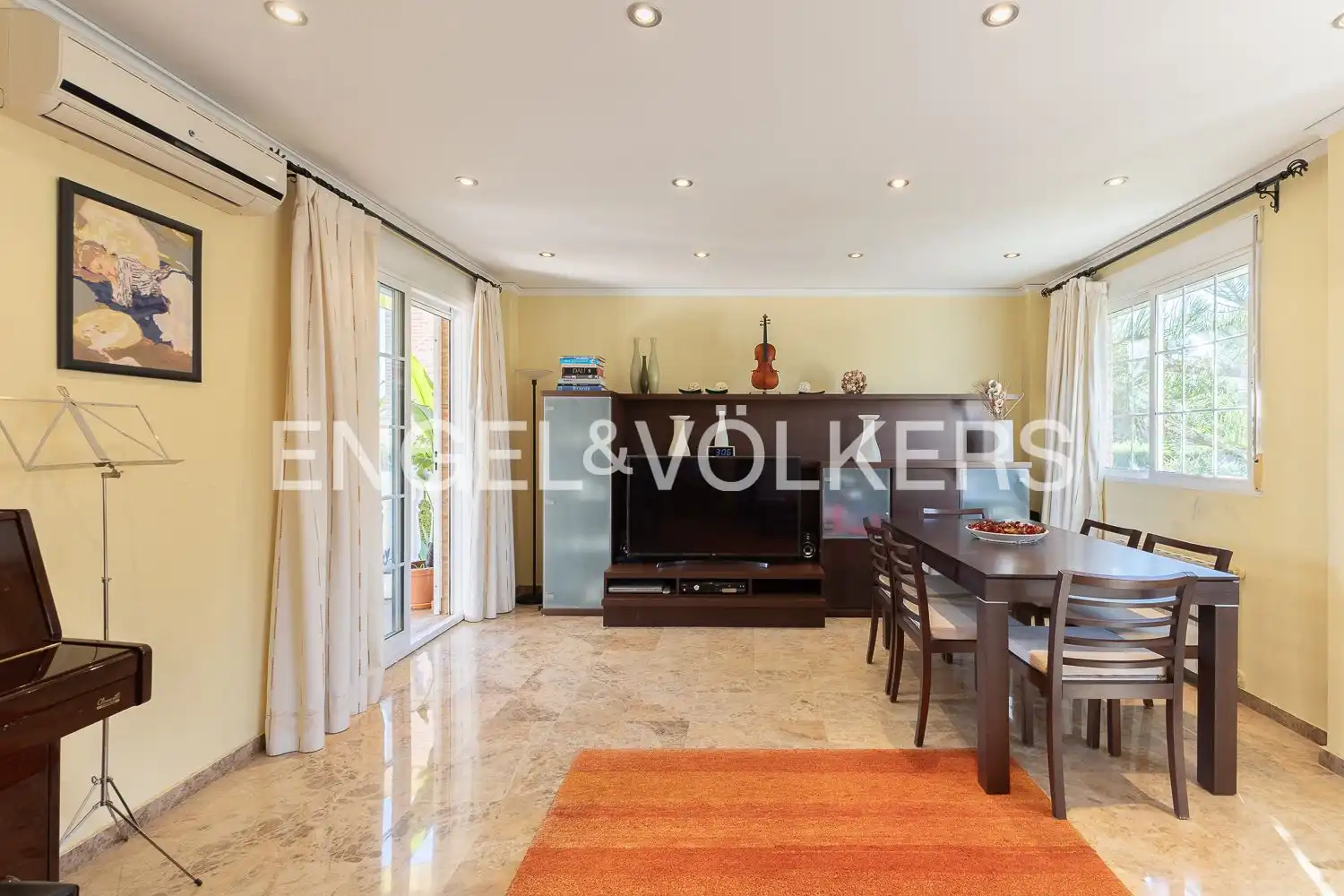 Dining room of Houses for sale in Torrent  with Air Conditioner, Heating and Private garden