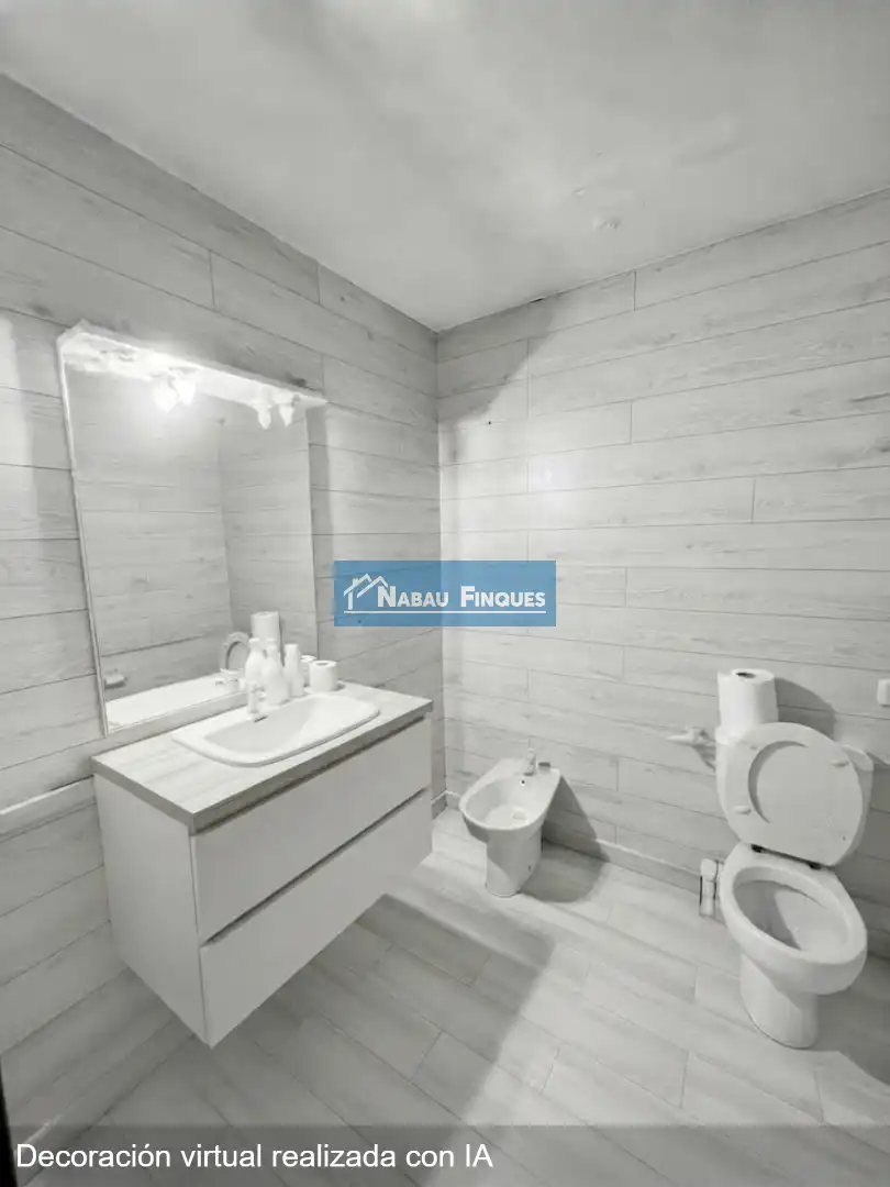 Bathroom of Flat for sale in Rambla Ferran