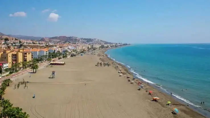 Vista exterior de Piso en venta en Rincón de la Victoria con Aire acondicionado, Calefacción y Terraza