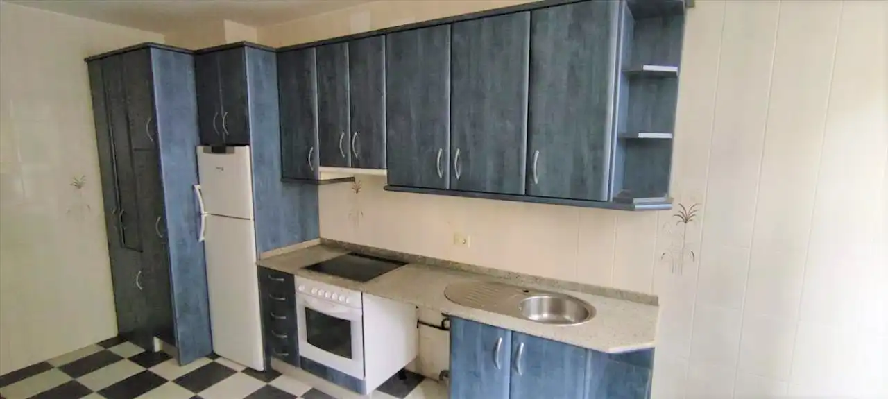 Cocina de Piso en venta en Viveiro con Terraza