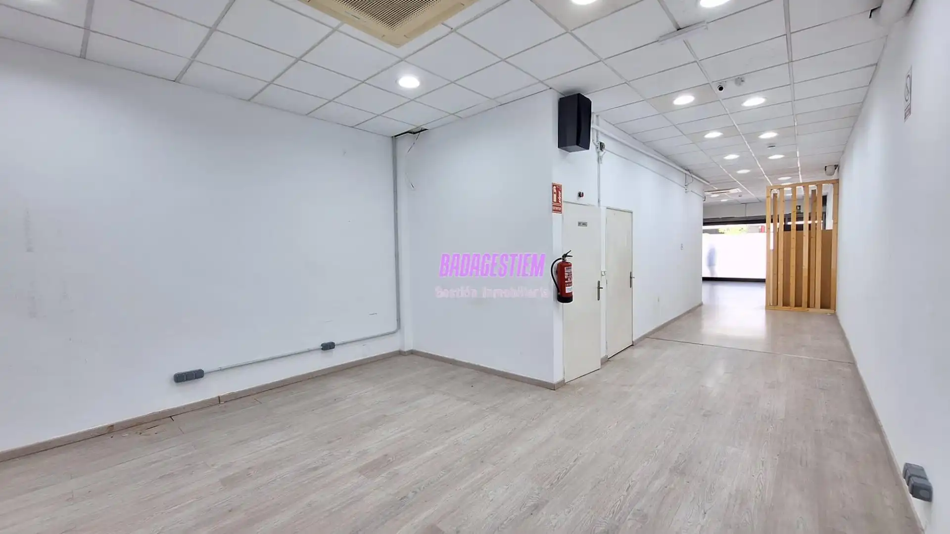 Local de alquiler en Badalona con Aire acondicionado