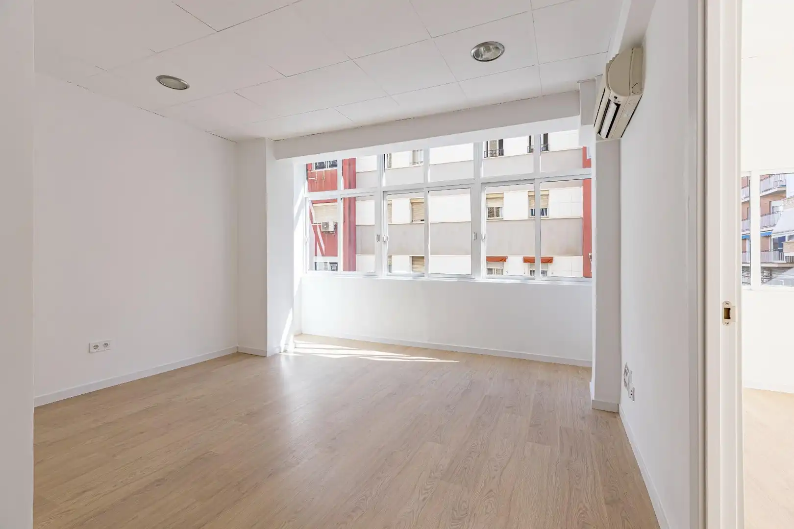 Flat for sale in Murcia  with Air Conditioner