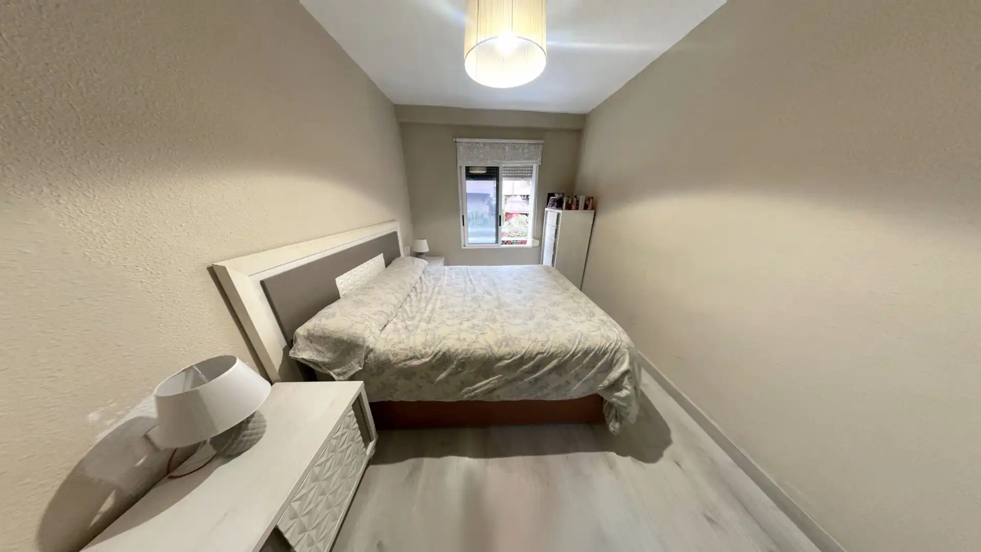 Dormitori de Pis en venda en Alicante / Alacant amb Aire condicionat, Parquet i Moblat