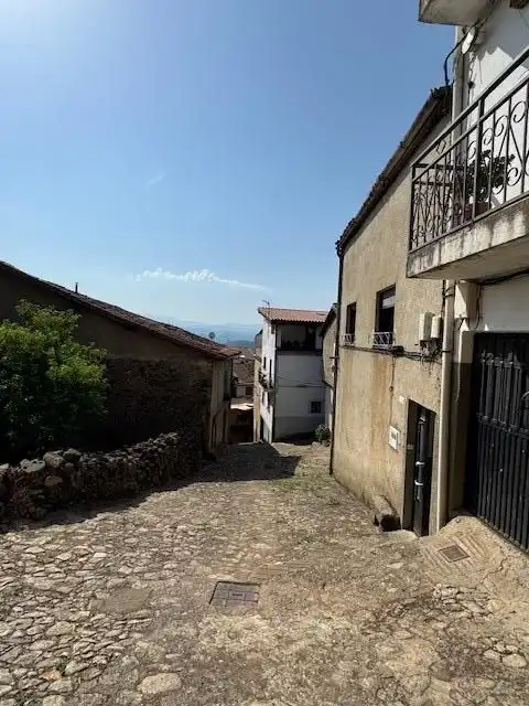 Vista exterior de Casa o xalet en venda en Herguijuela de la Sierra amb Traster i Balcó