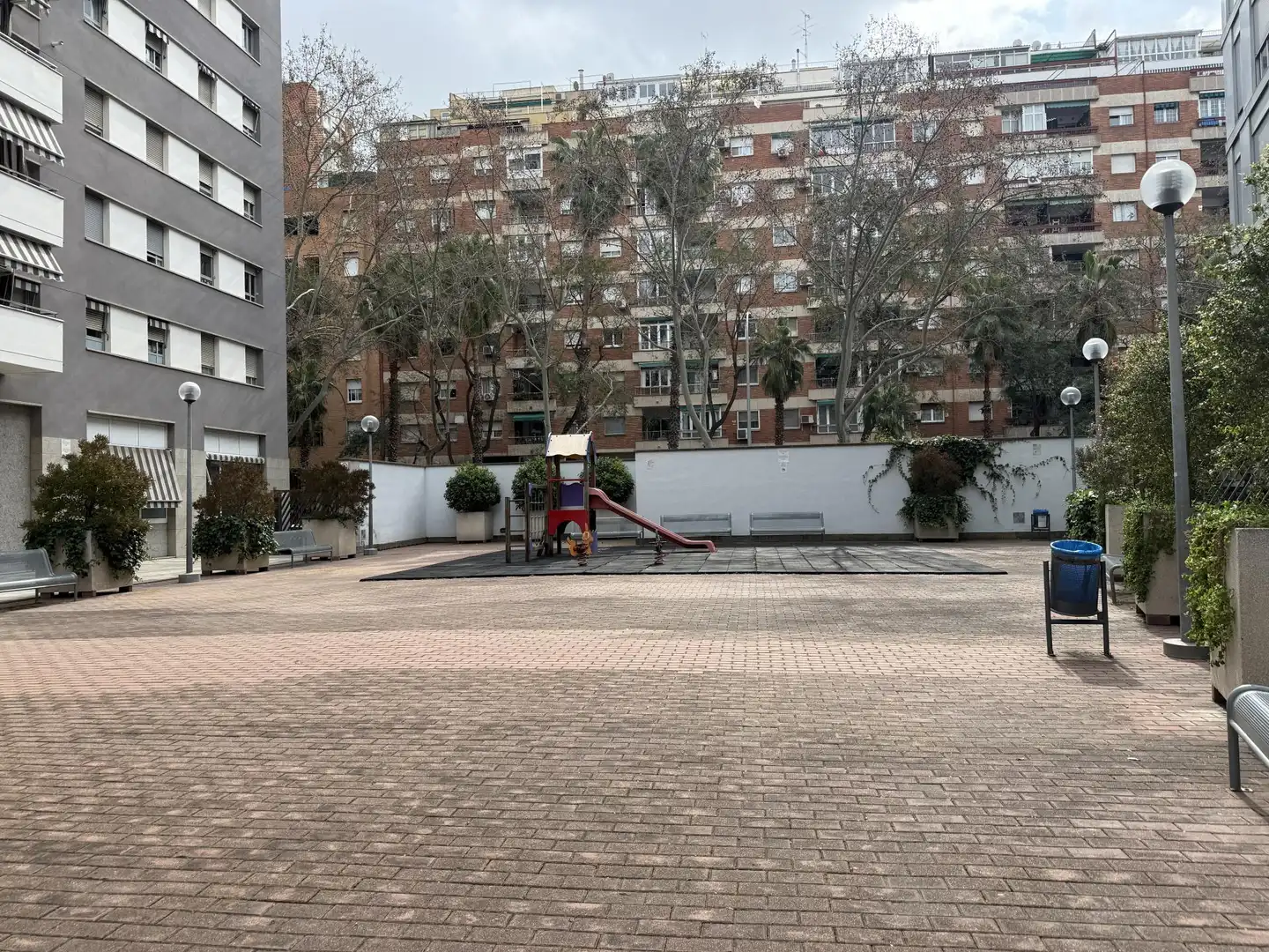 Parkplatz von Wohnung zum Verkauf in Barcelona mit Heizung und Parkett
