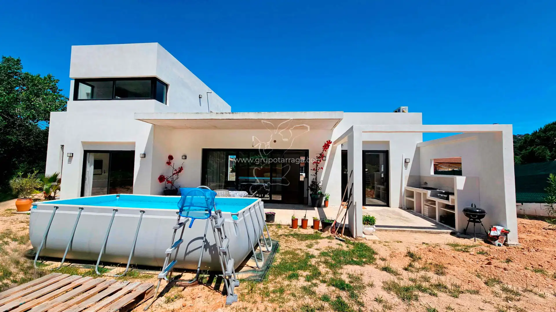 Vista exterior de Casa o xalet en venda en Lloret de Mar amb Aire condicionat, Calefacció i Jardí privat