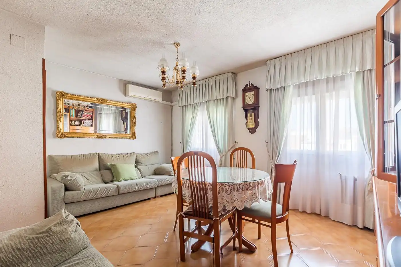 Living room of Flat for sale in Madrid  with Air Conditioner