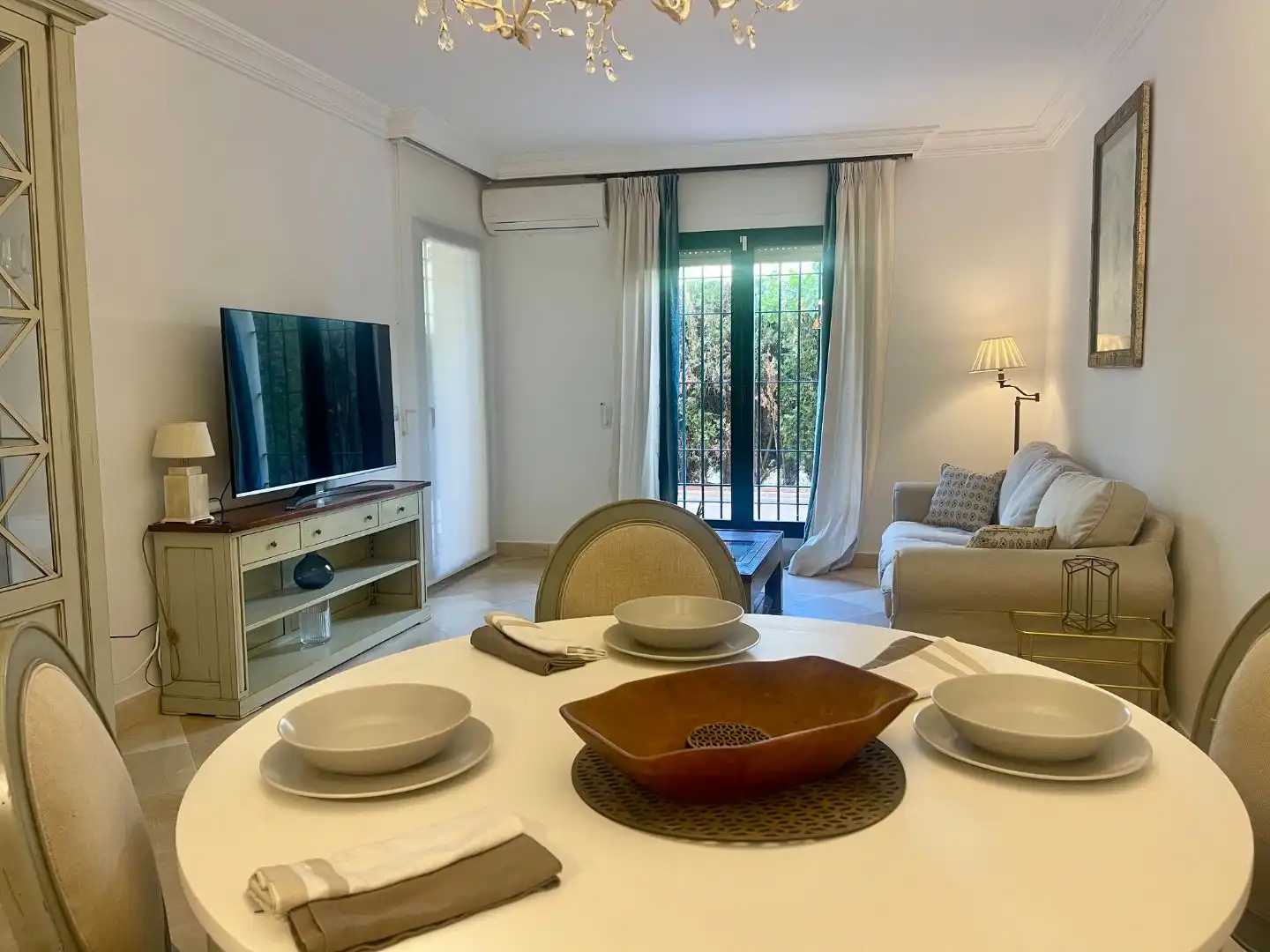 Menjador de Pis de lloguer en Marbella amb Aire condicionat
