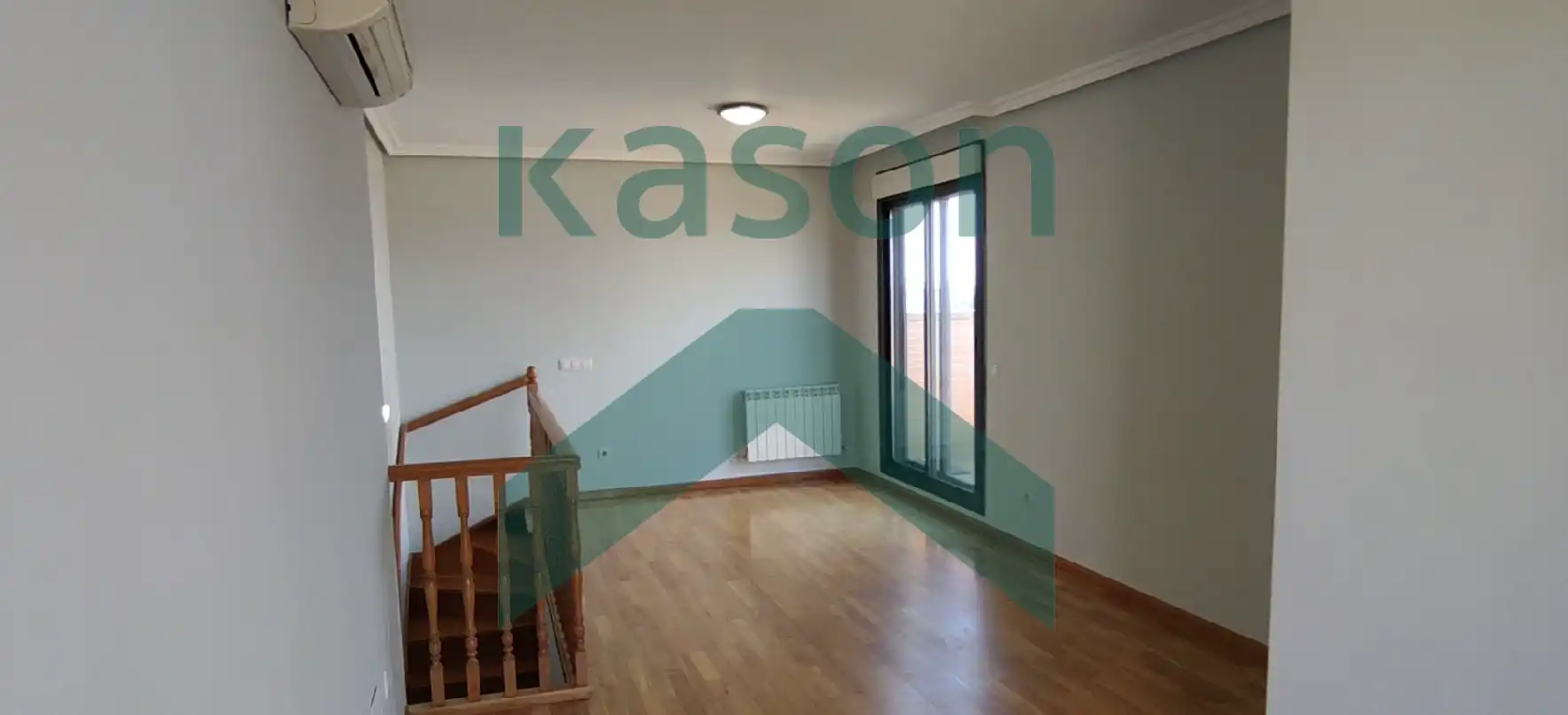 Attic for rent in Madrid  with Air Conditioner, Heating and Terrace