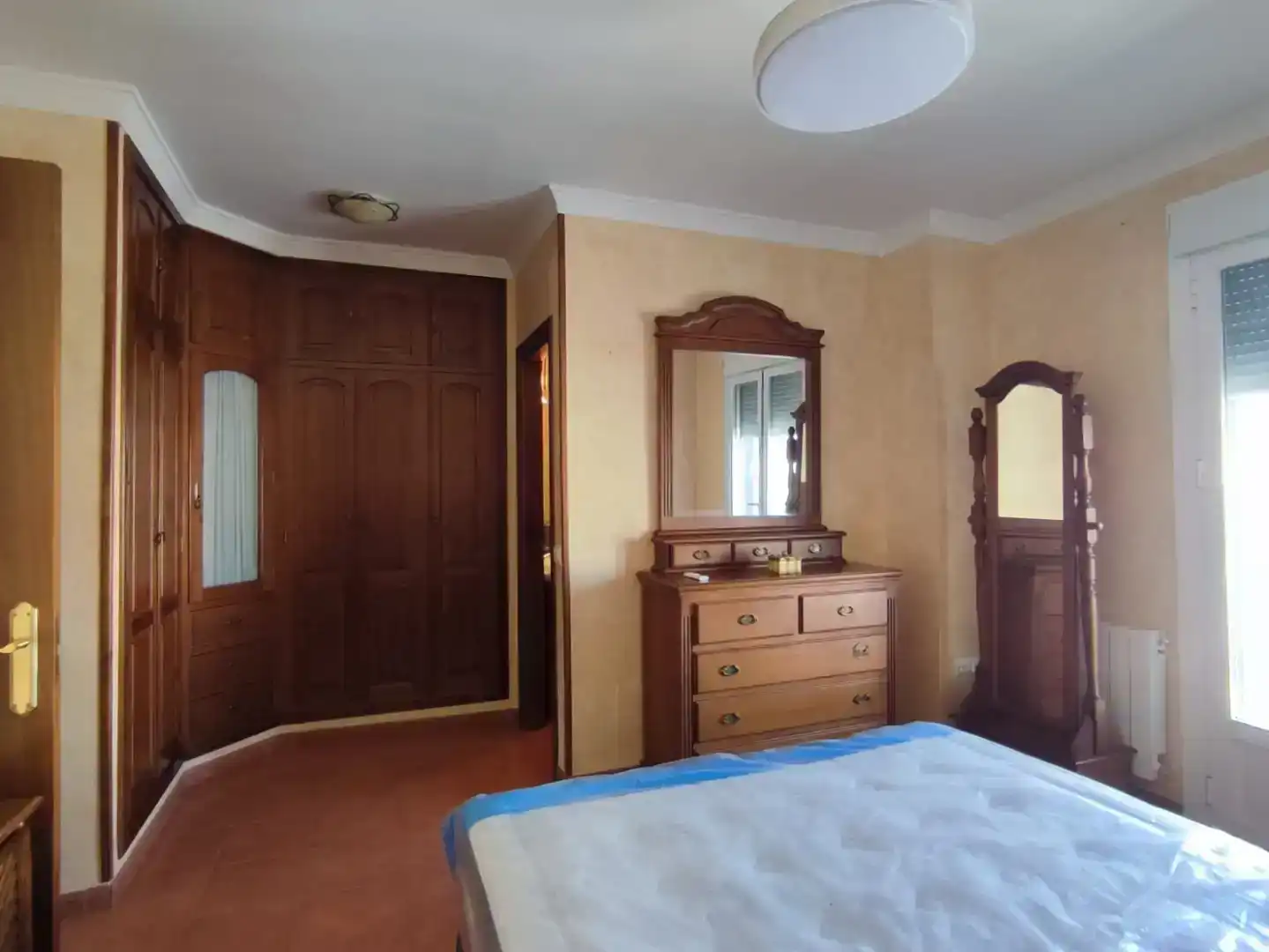 Dormitori de Casa adosada de lloguer en San Rafael