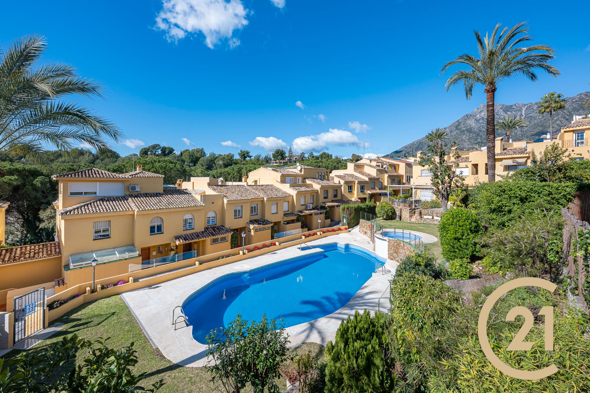 Jardí de Casa adosada en venda en Marbella amb Aire condicionat, Calefacció i Terrassa