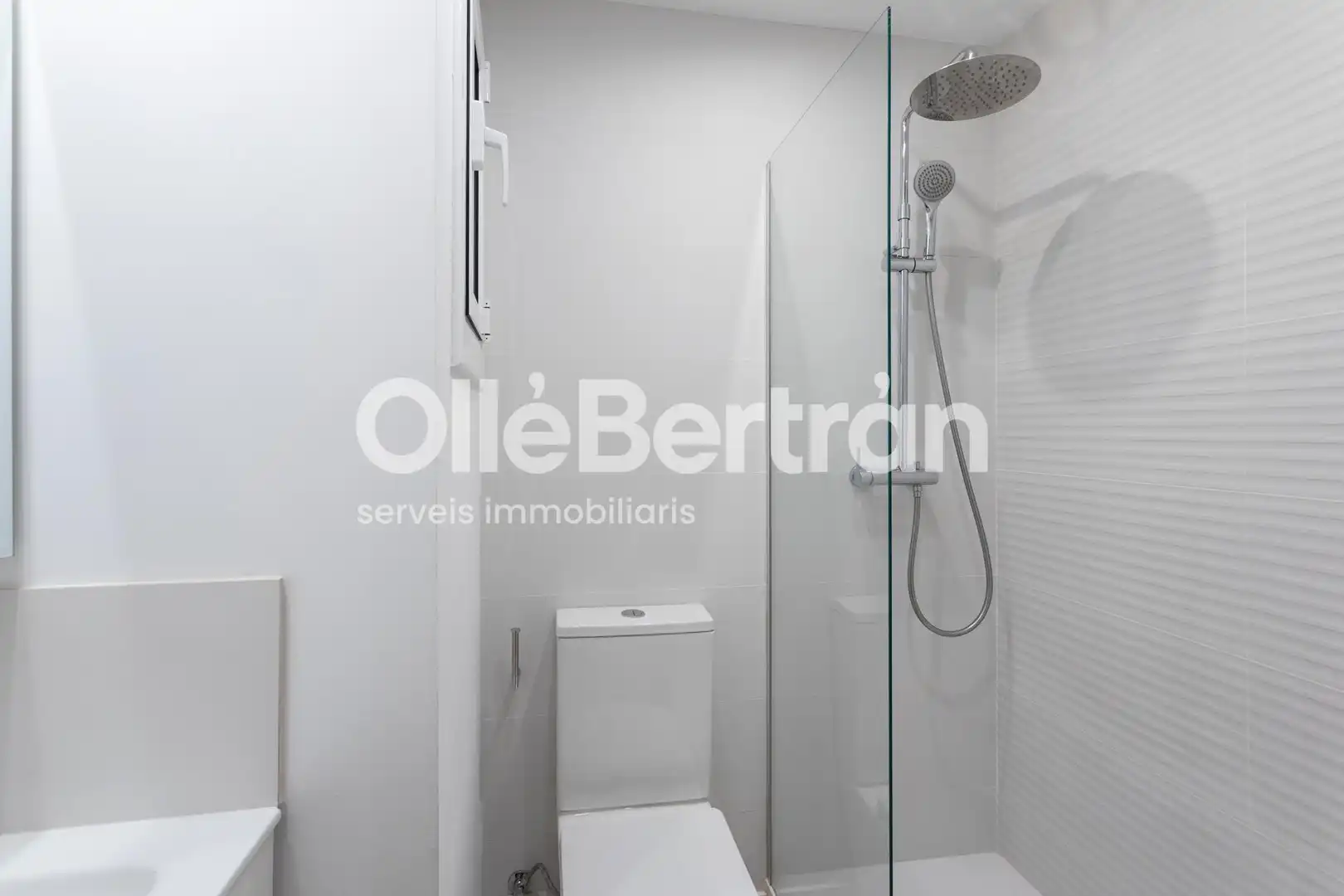 Baño de Piso en venta en Nou Barris