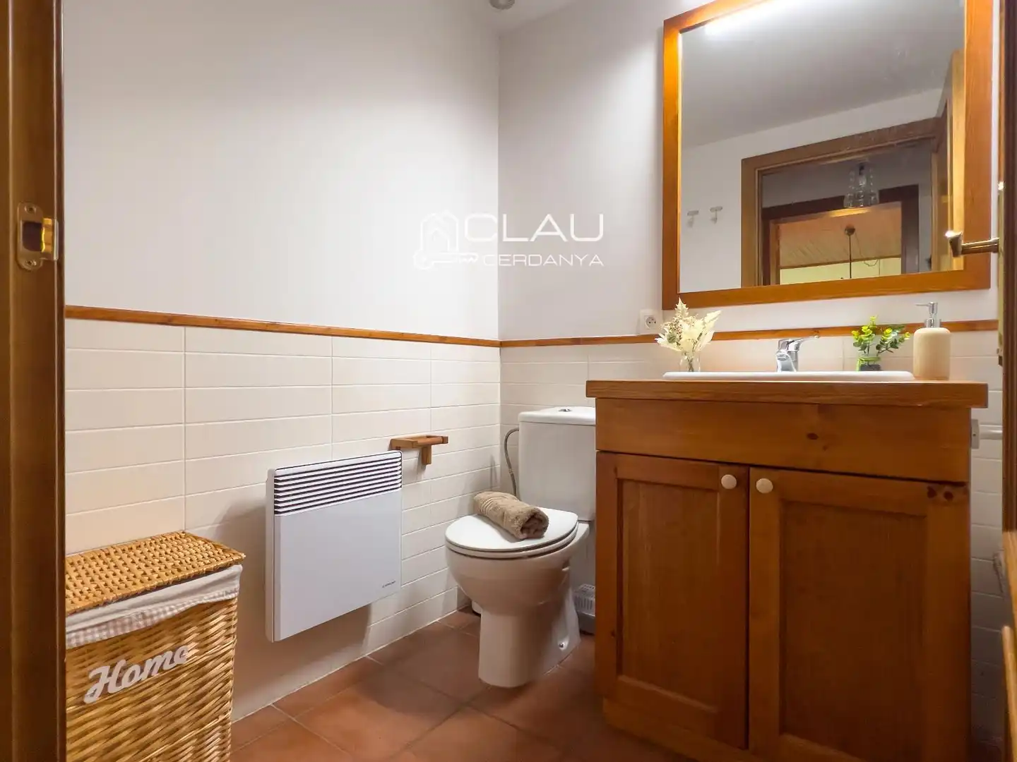 Baño de Piso de alquiler en Osséja con Calefacción, Jardín privado y Parquet