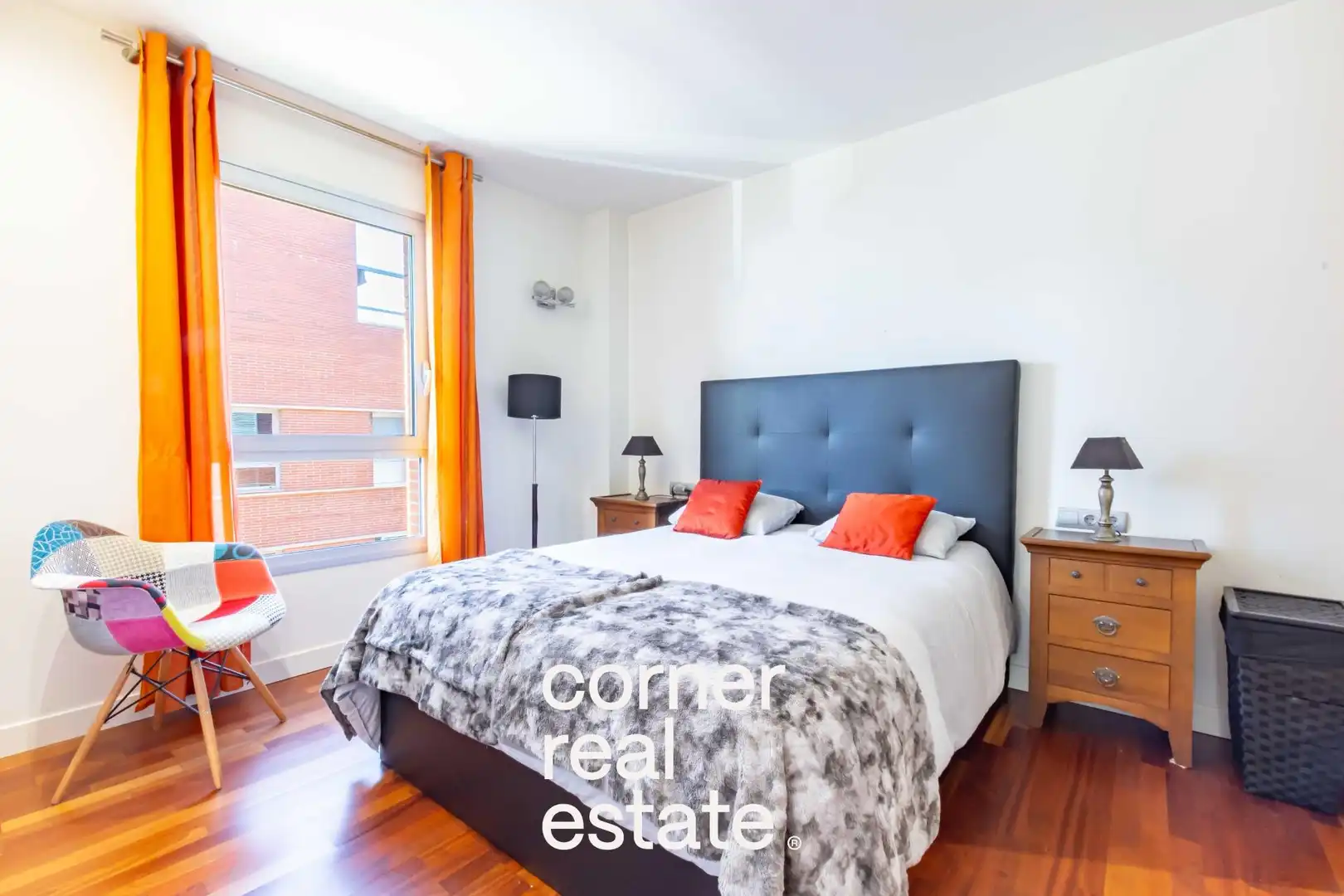 Exterior view of Flat for sale in Sant Cugat del Vallès  with Air Conditioner, Heating and Parquet flooring