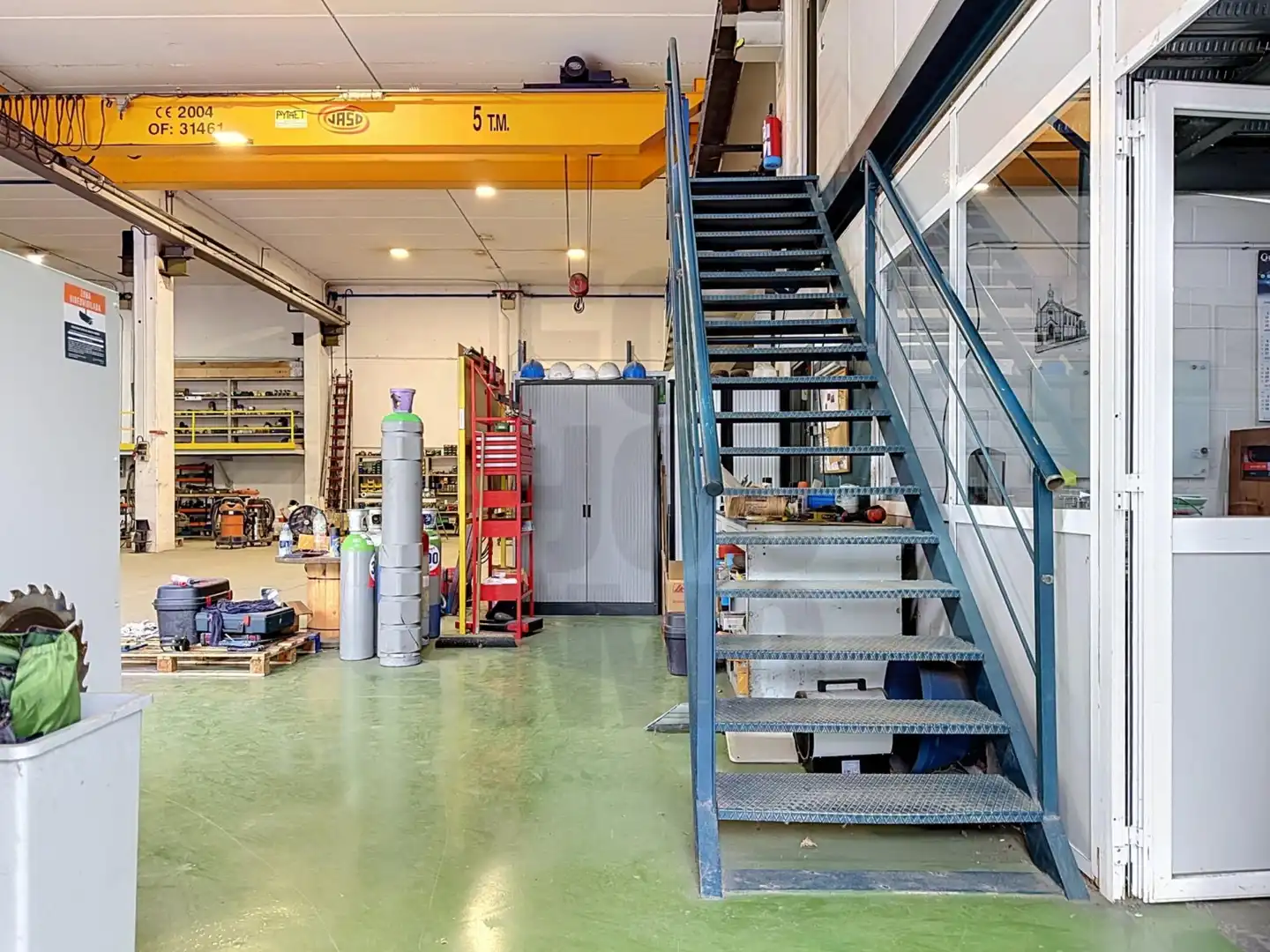 Industrial buildings for sale in Segura