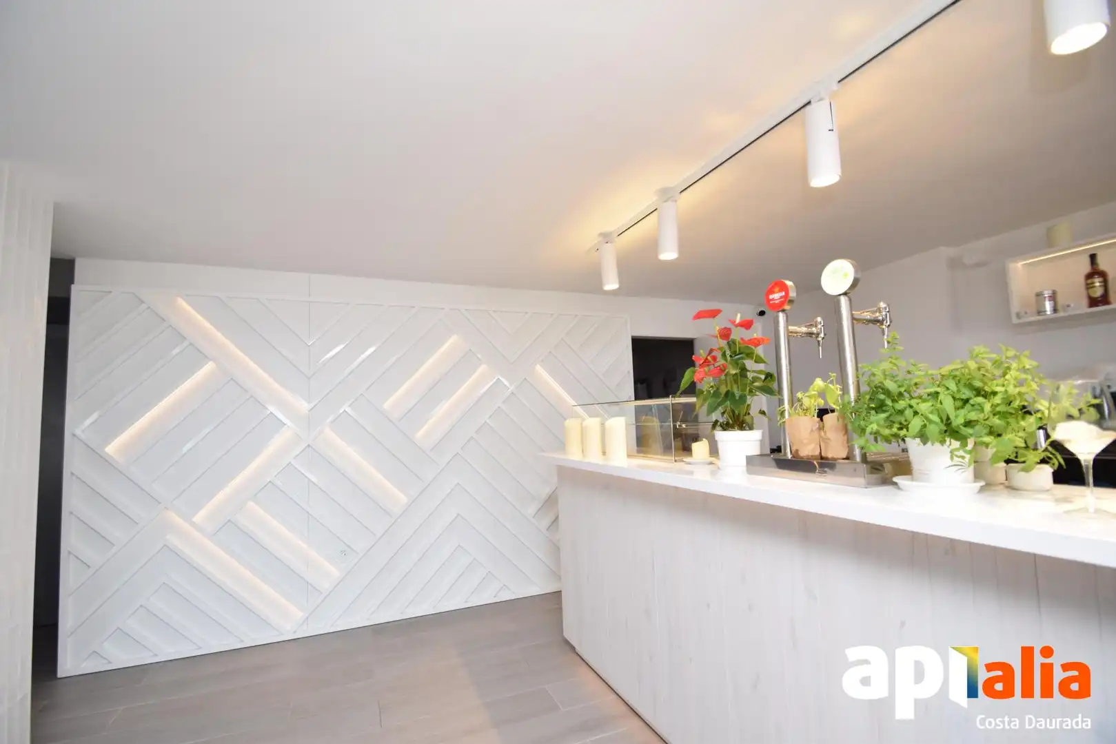 Business premises for sale in de Miramar 10, imagen 4