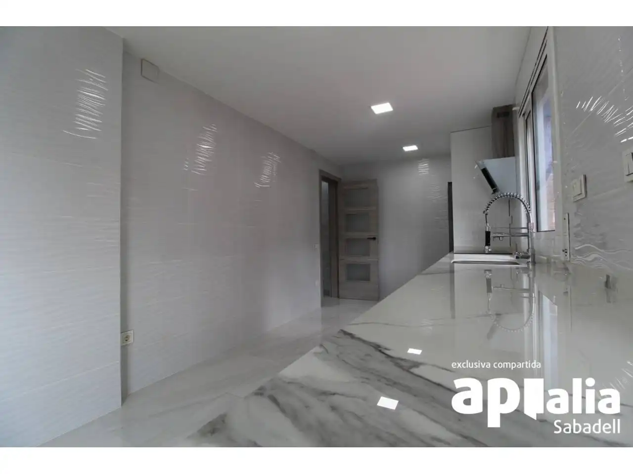 Casa amb terrassa en venda a Calle Pirineus 56, imagen 15