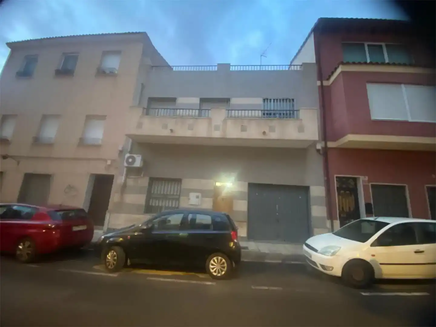 Vista exterior de Planta baixa en venda en Elda amb Aire condicionat, Traster i Moblat