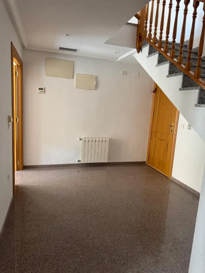 Dúplex en venta en Novelda con Aire acondicionado, Calefacción y Terraza