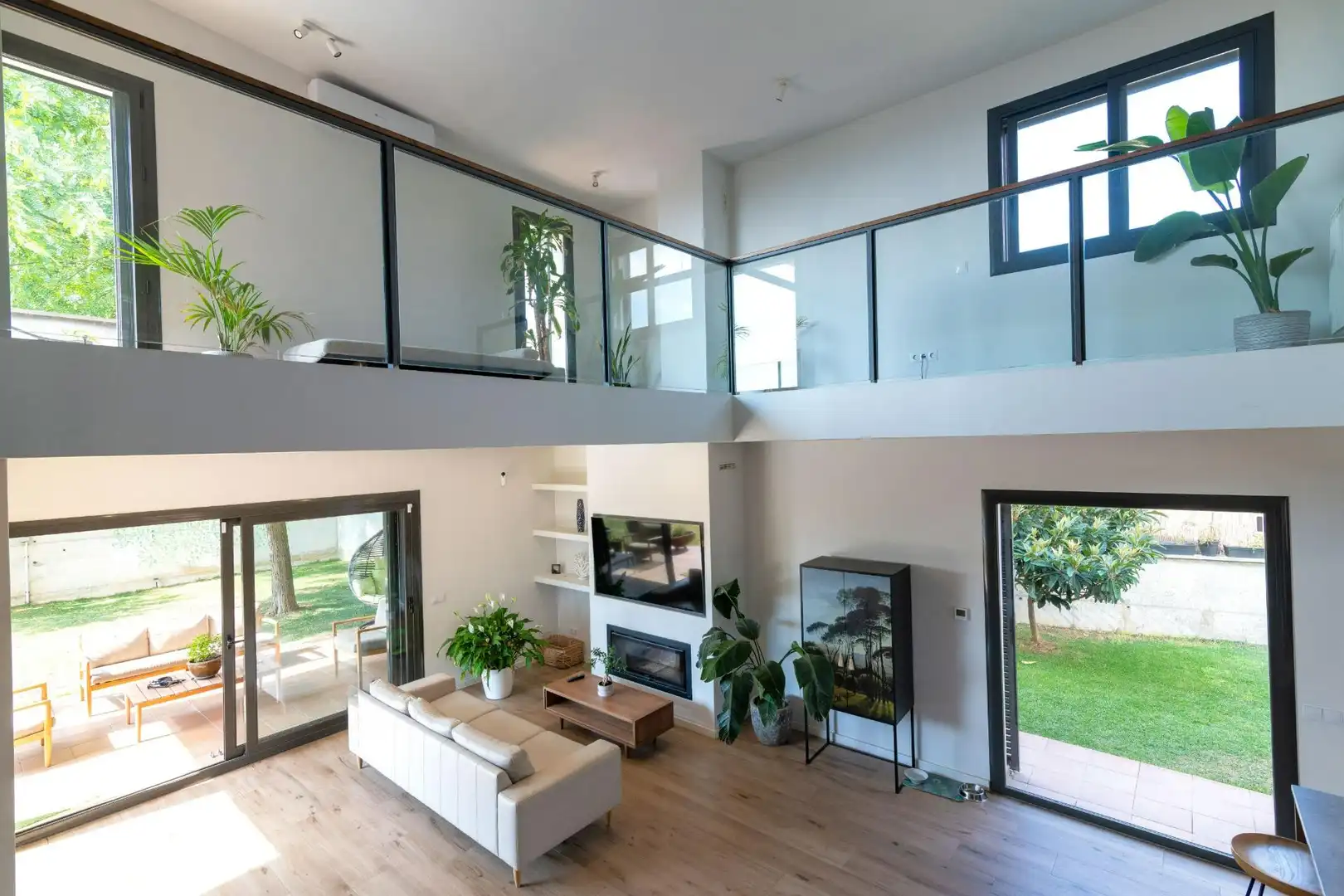Living room of Houses for sale in Mataró  with Air Conditioner, Heating and Private garden
