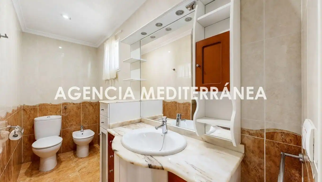 Chalet con piscina en venta en Montserrat, imagen 19