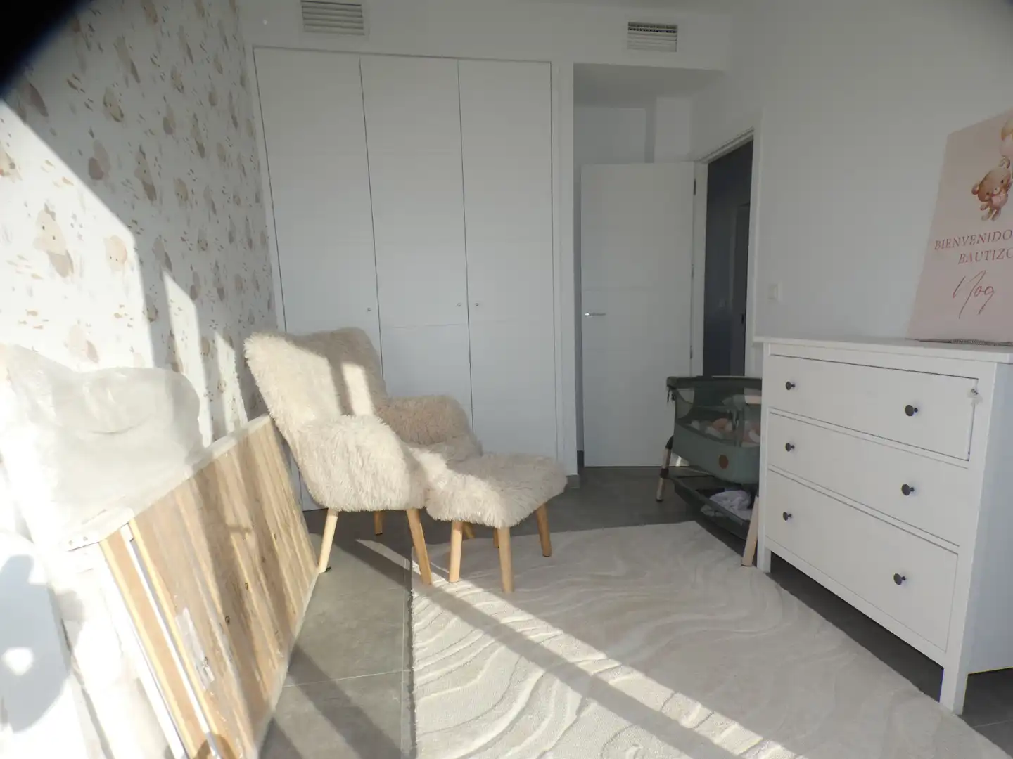Habitación de Casa adosada en venta en San Pedro del Pinatar con Aire acondicionado, Calefacción y Jardín privado