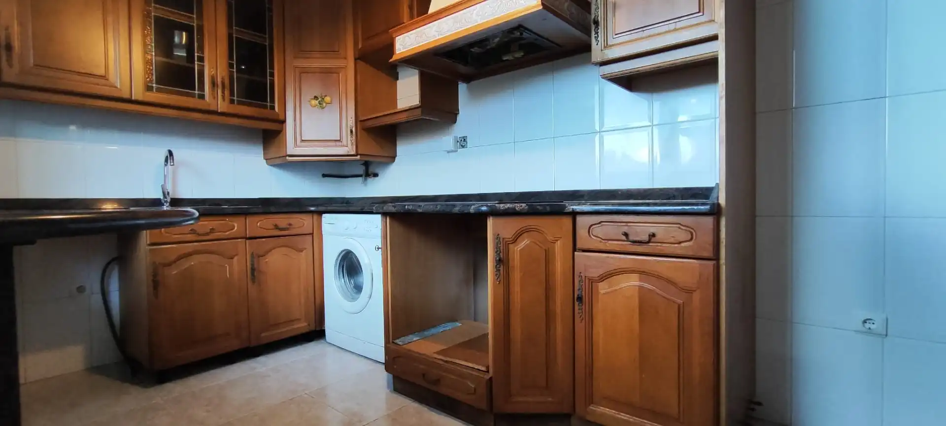 Küche von Haus oder Chalet zum Verkauf in Torrelavega  mit Heizung, Privatgarten und Terrasse
