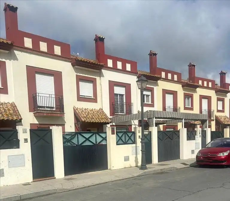 Vista exterior de Piso en venta en Trigueros con Balcón