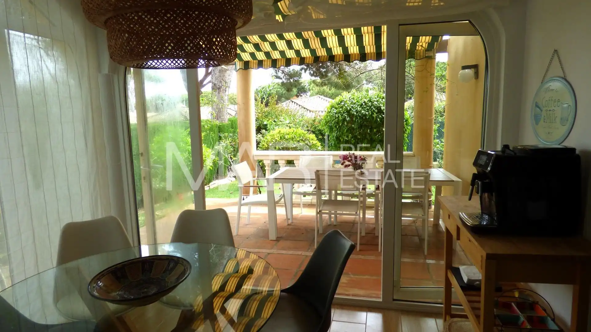 Jardí de Casa o xalet en venda en Chiclana de la Frontera amb Aire condicionat, Jardí privat i Terrassa