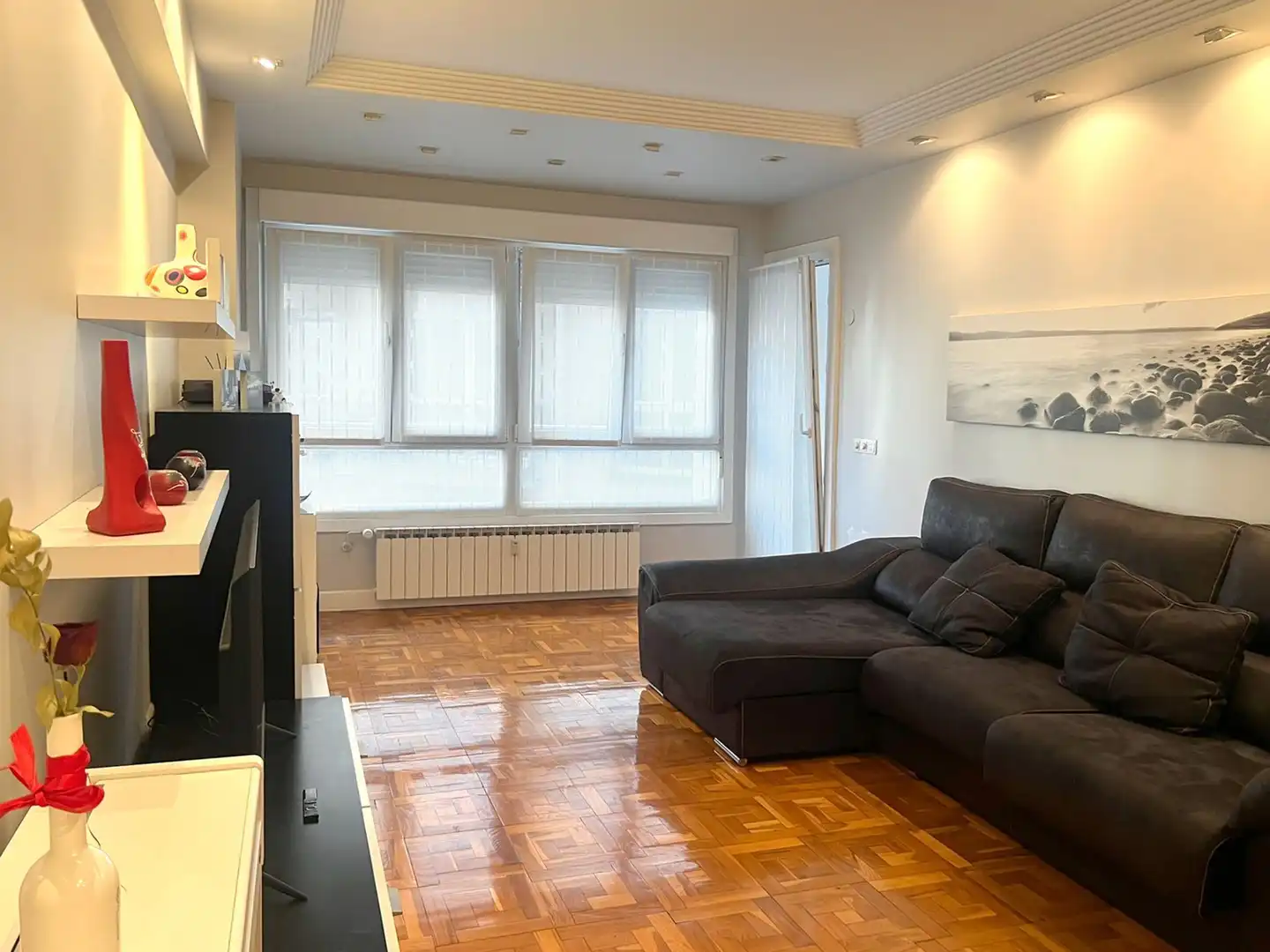 Sala d'estar de Pis en venda en Donostia - San Sebastián  amb Calefacció