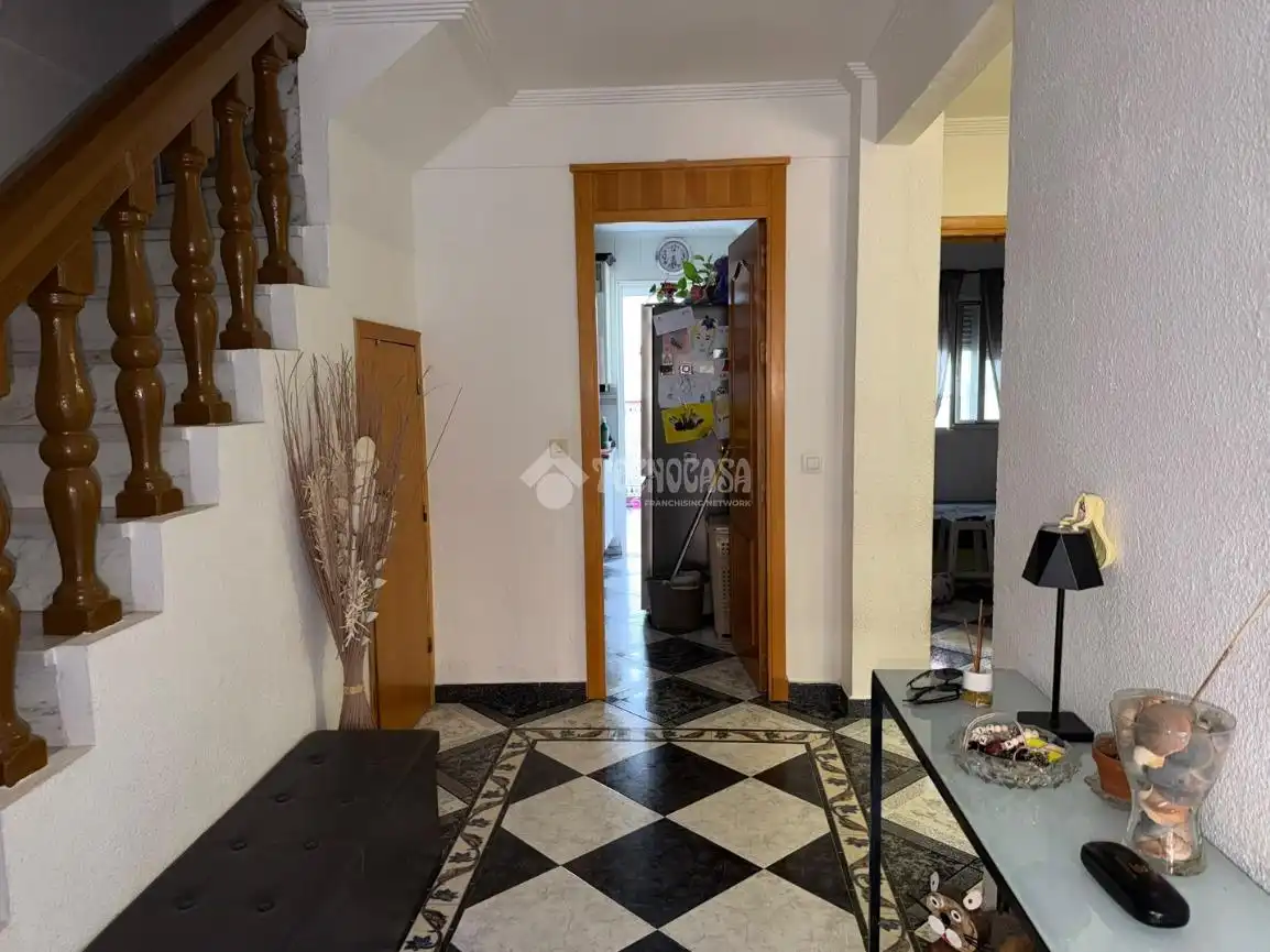 Casa adosada en venta en Sevilla