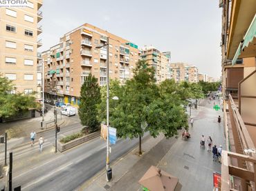 Pis amb ascensor en venda a Calle Infanta Beatriz