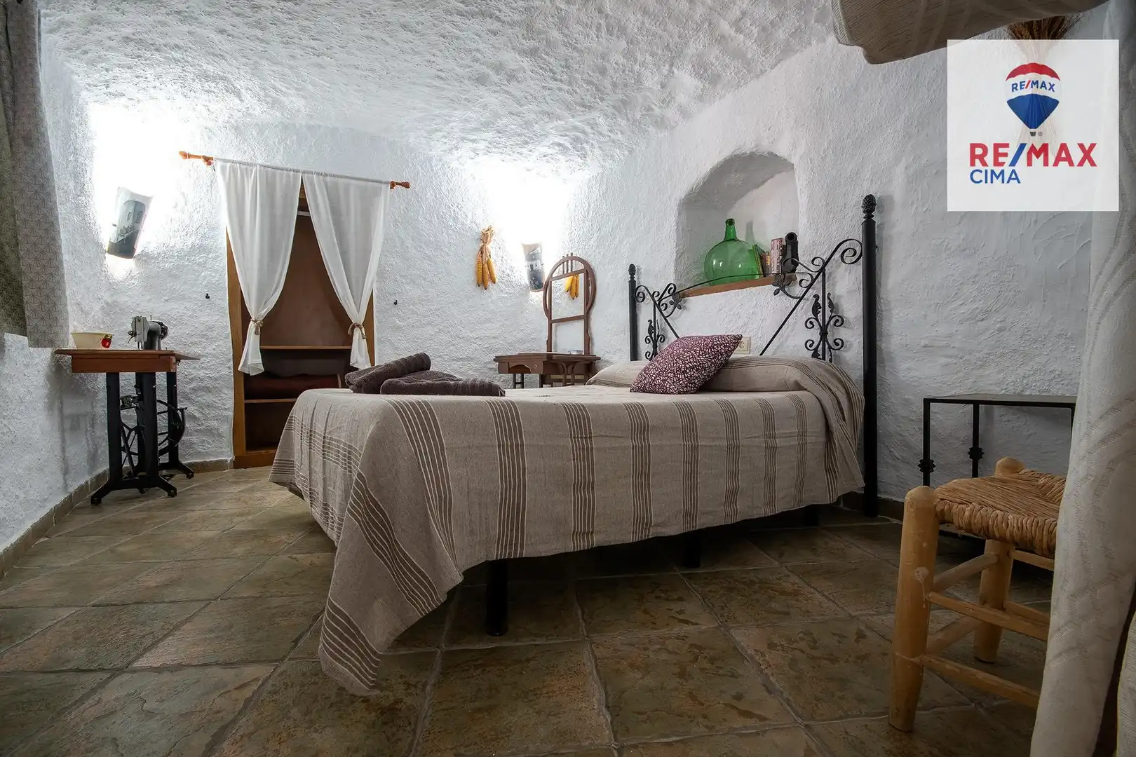 Casa o chalet en venta en Calle Cortijo del Cura, 53, 18840, Granada, Galera