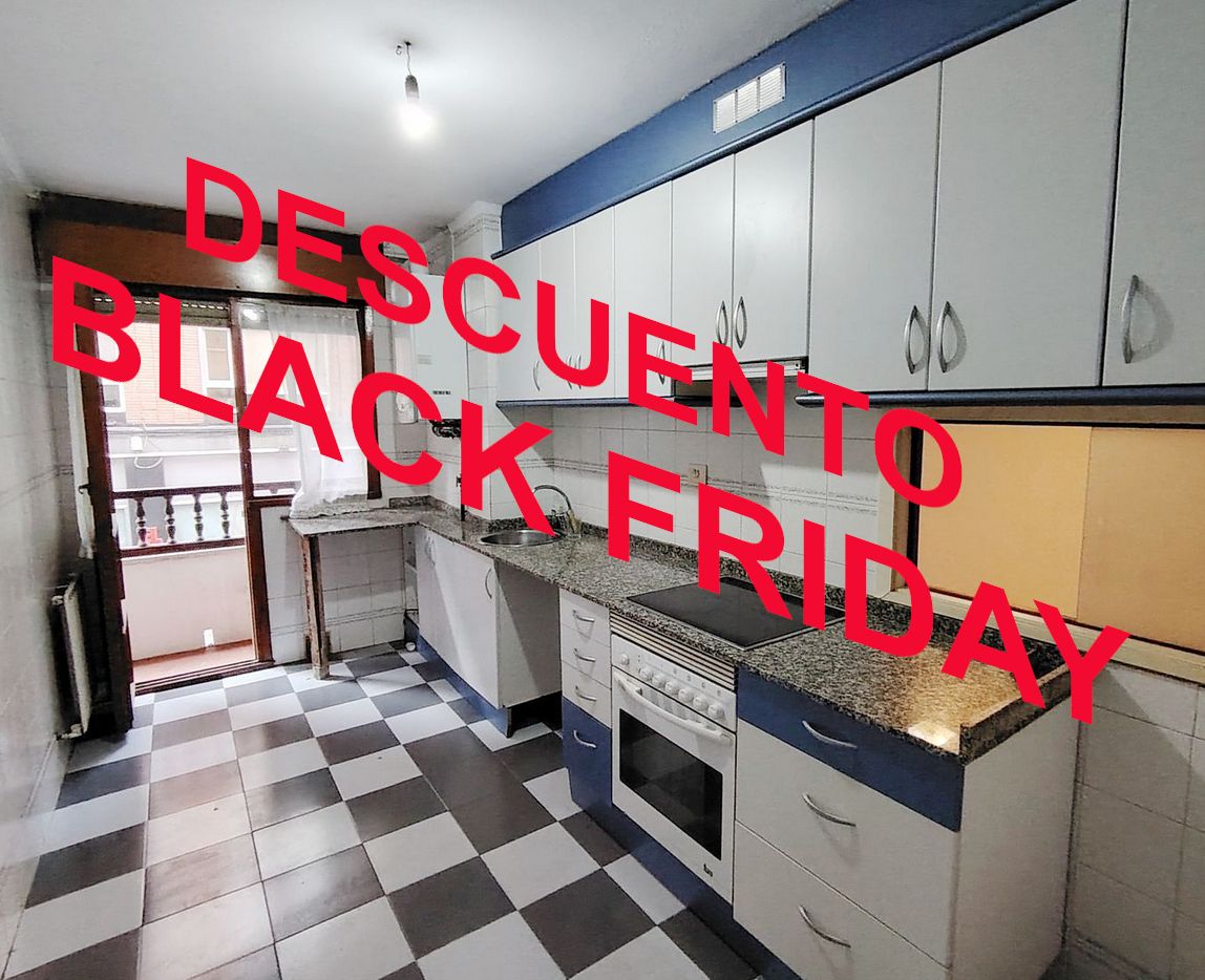 Cocina de Piso en venta en Gijón  con Calefacción, Parquet y Terraza