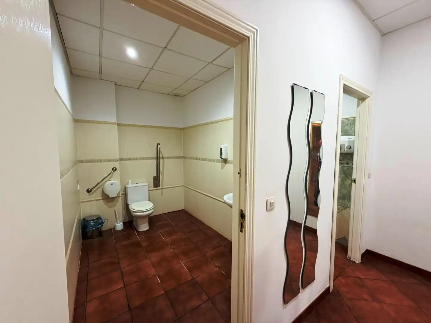 Baño de Nave industrial en venta en Salteras