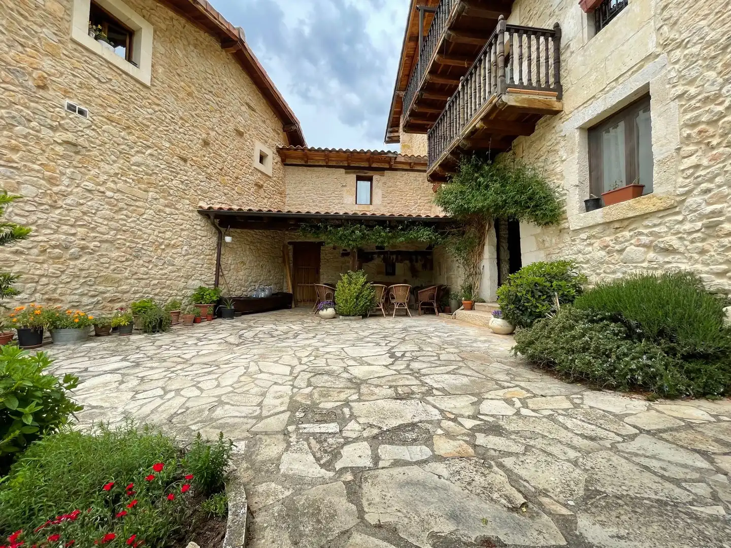 Außenansicht von Country house zum Verkauf in Villarcayo de Merindad de Castilla la Vieja mit Terrasse, Möbliert und Balkon