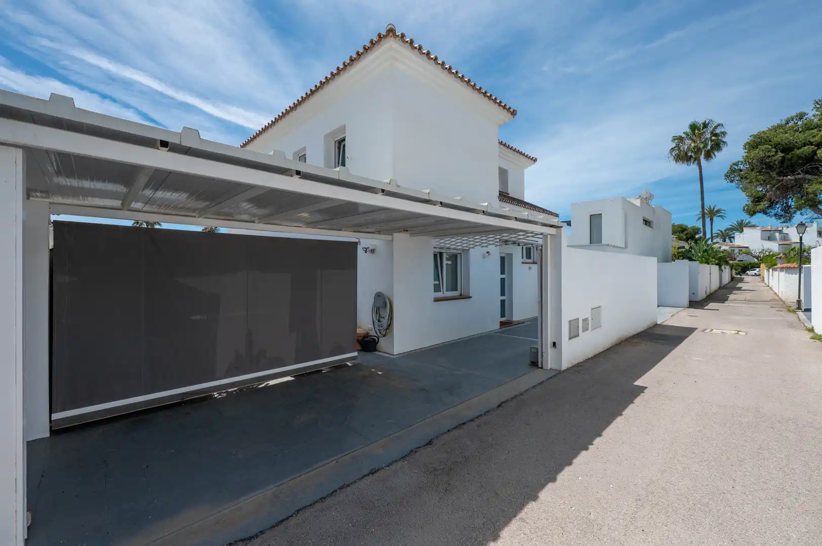 Exterior view of Houses for sale in Estepona  with Air Conditioner, Private garden and Terrace