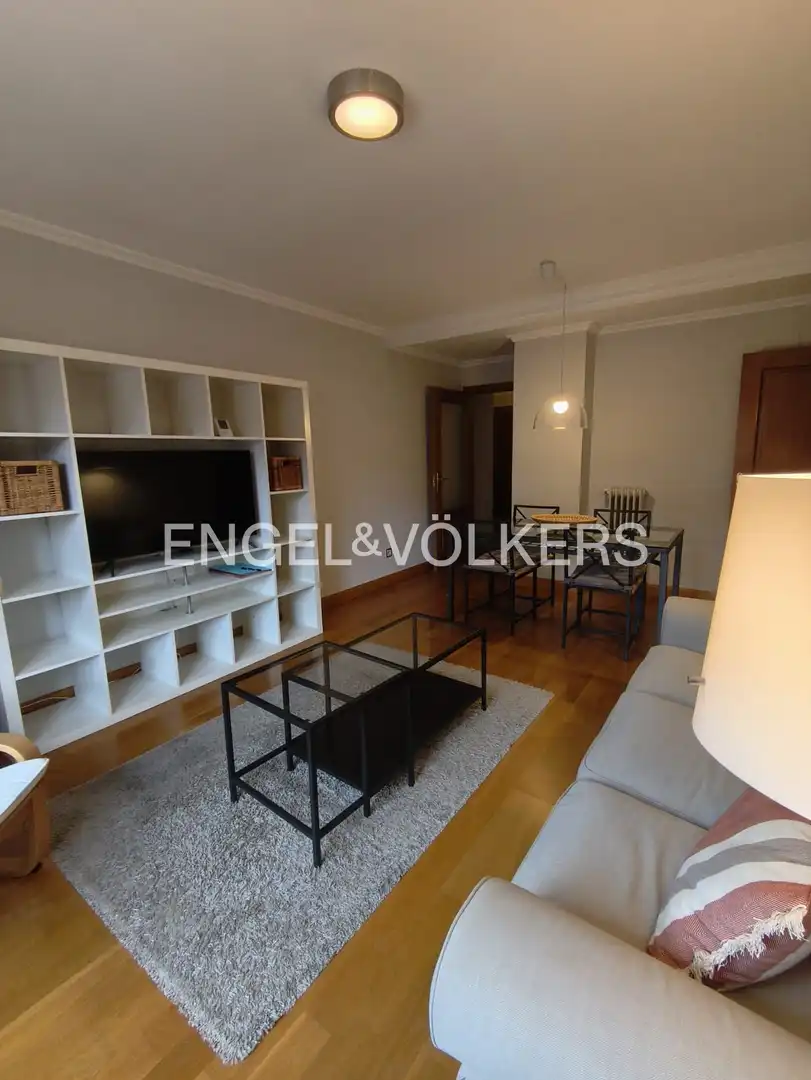 Sala d'estar de Pis de lloguer en Madrid amb Aire condicionat, Calefacció i Parquet
