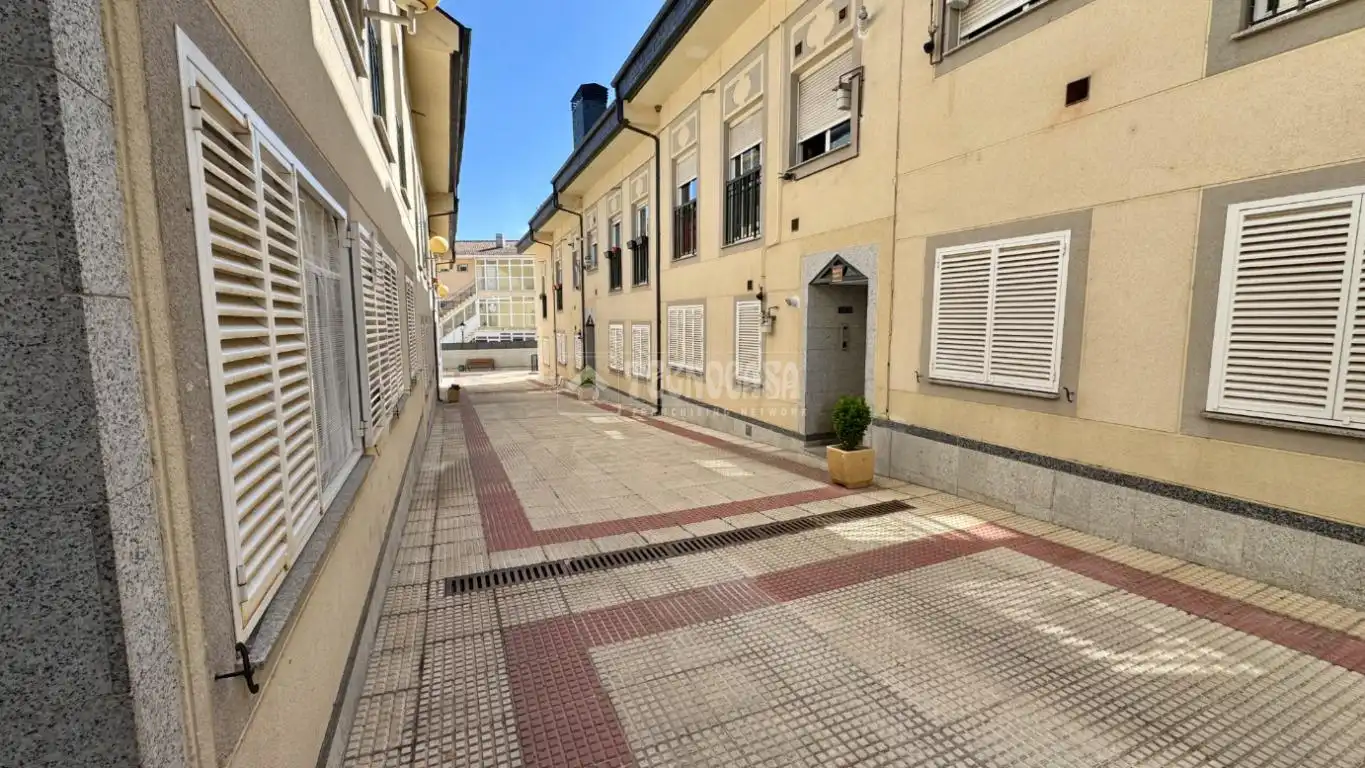 Exterior view of Flat for sale in Alpedrete  with Heating, Storage room and Balcony
