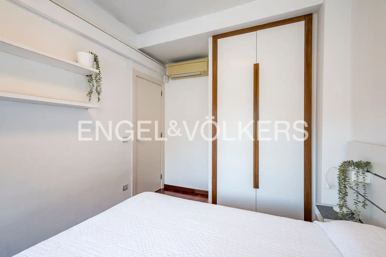 Schlafzimmer von Wohnung zum Verkauf in Barcelona mit Klimaanlage, Heizung und Parkett