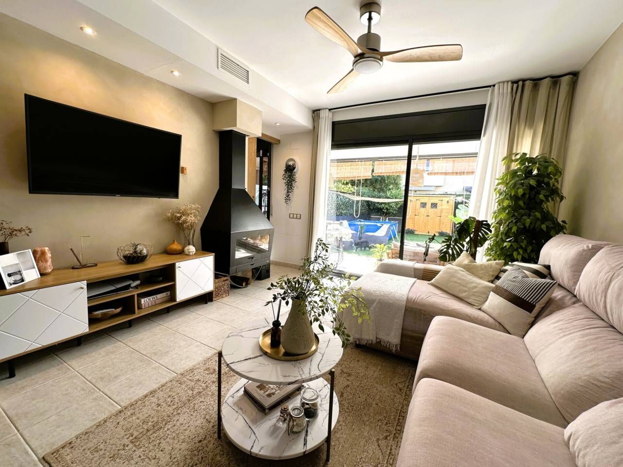 Living room of Houses for sale in Torroella de Fluvià  with Air Conditioner, Heating and Private garden