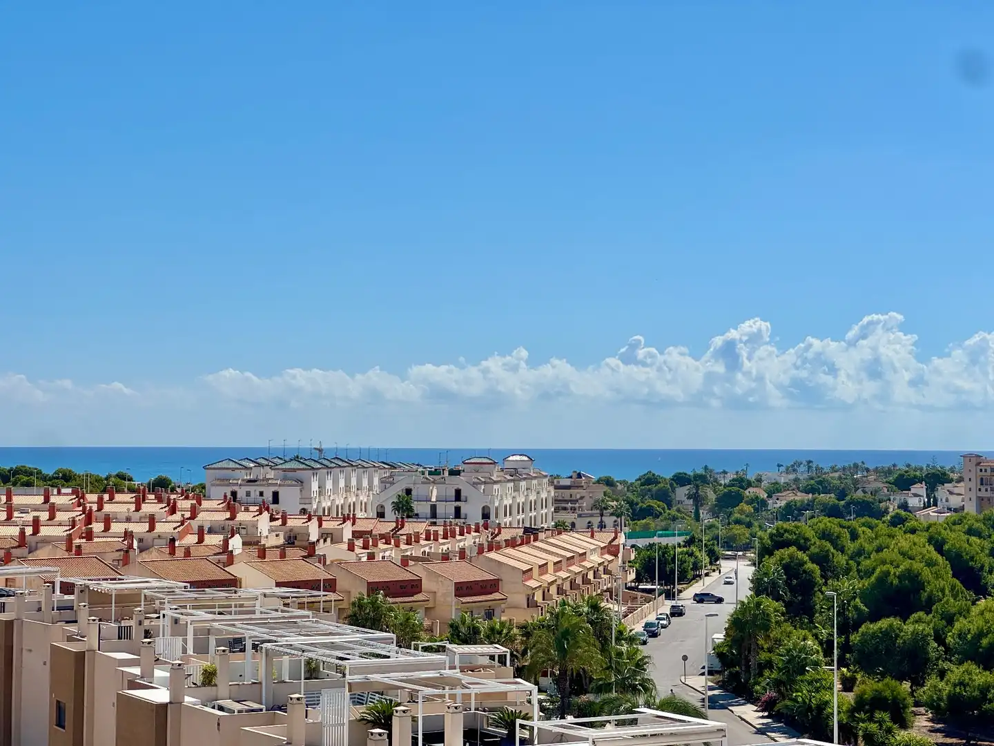 Vista exterior de Apartament en venda en Orihuela amb Jardí privat, Traster i Piscina