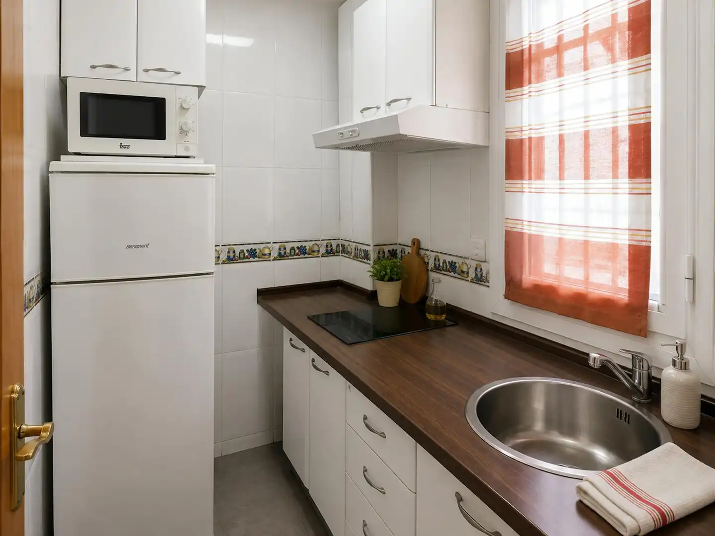 Küche von Wohnung zur Miete in Madrid mit Klimaanlage, Heizung und Möbliert