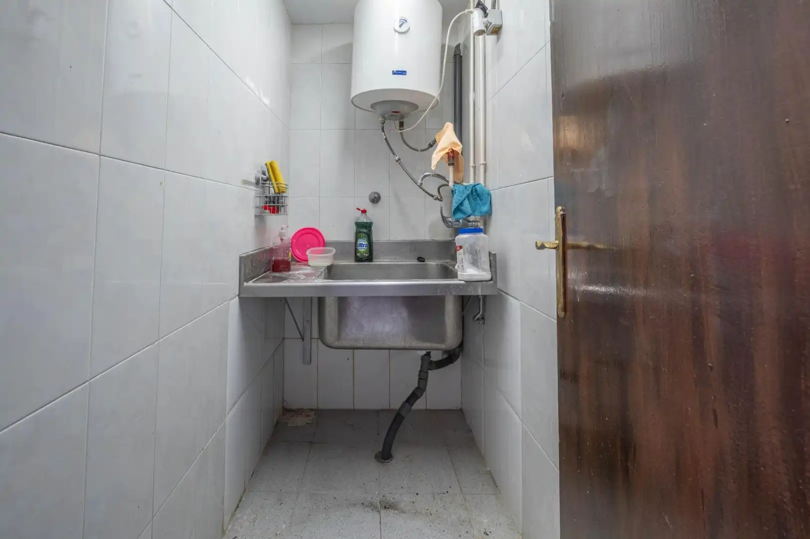 Badezimmer von Fabrikhallen zum Verkauf in Granada