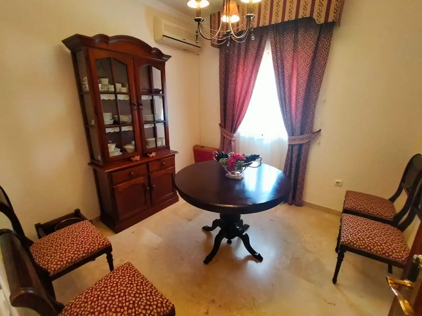 Comedor de Casa o chalet en venta en Jerez de la Frontera con Aire acondicionado, Jardín privado y Piscina