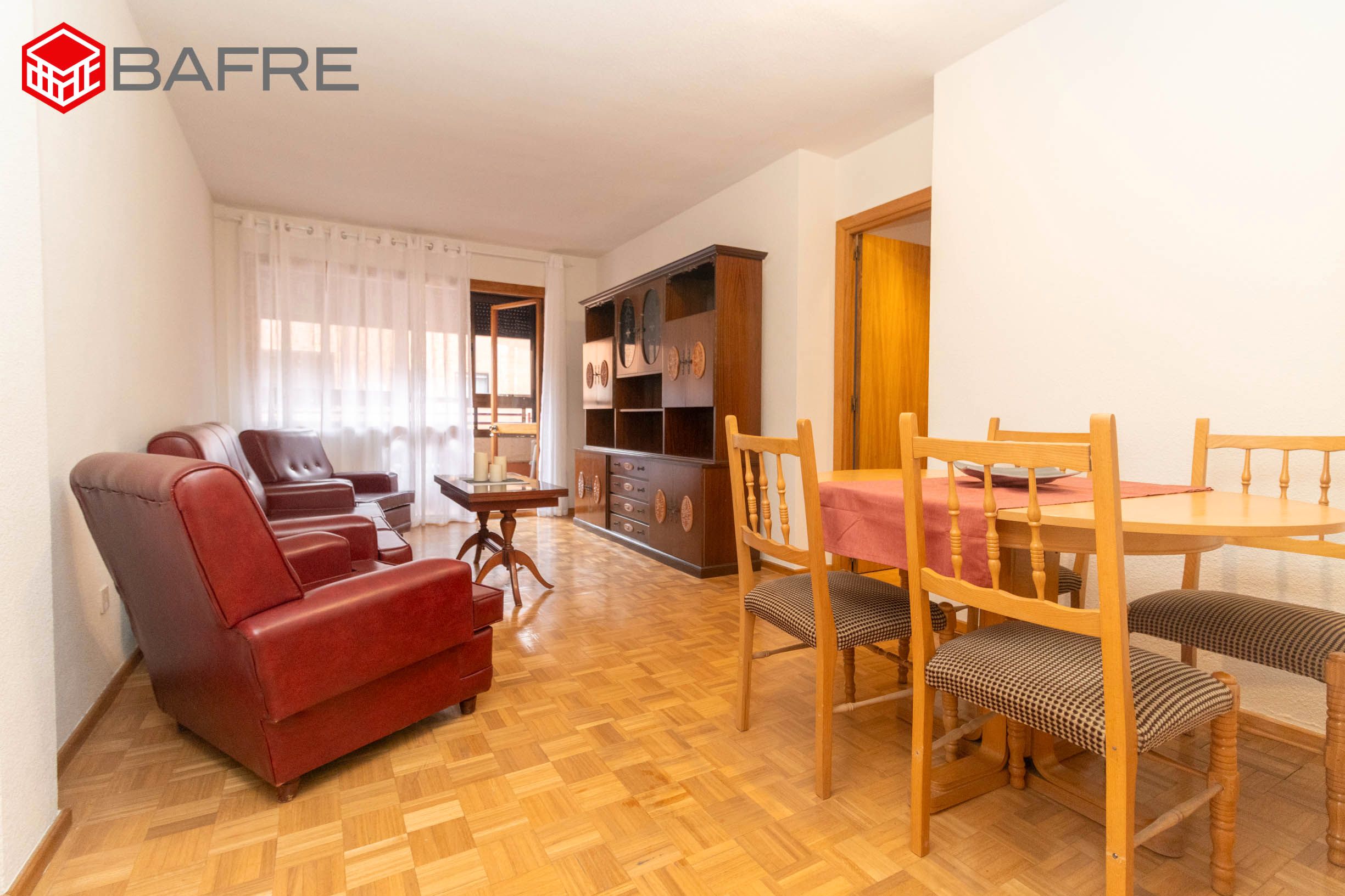 Living room of Flat for sale in San Fernando de Henares  with Heating, Parquet flooring and Terrace