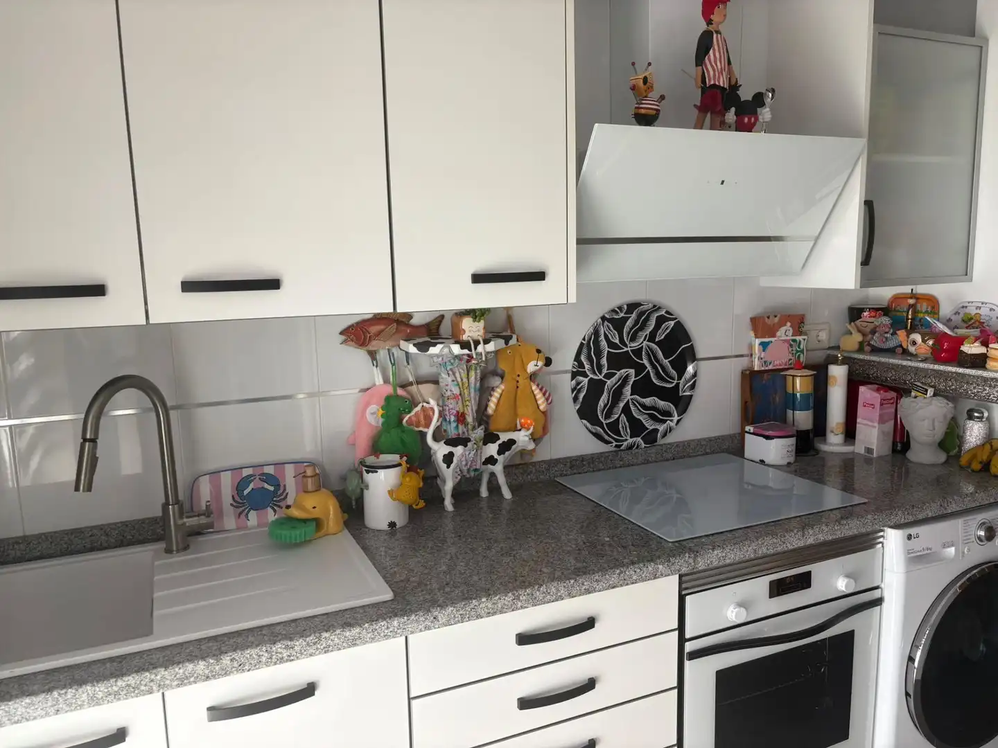 Cocina de Apartamento en venta en Benidorm con Jardín privado, Terraza y Trastero