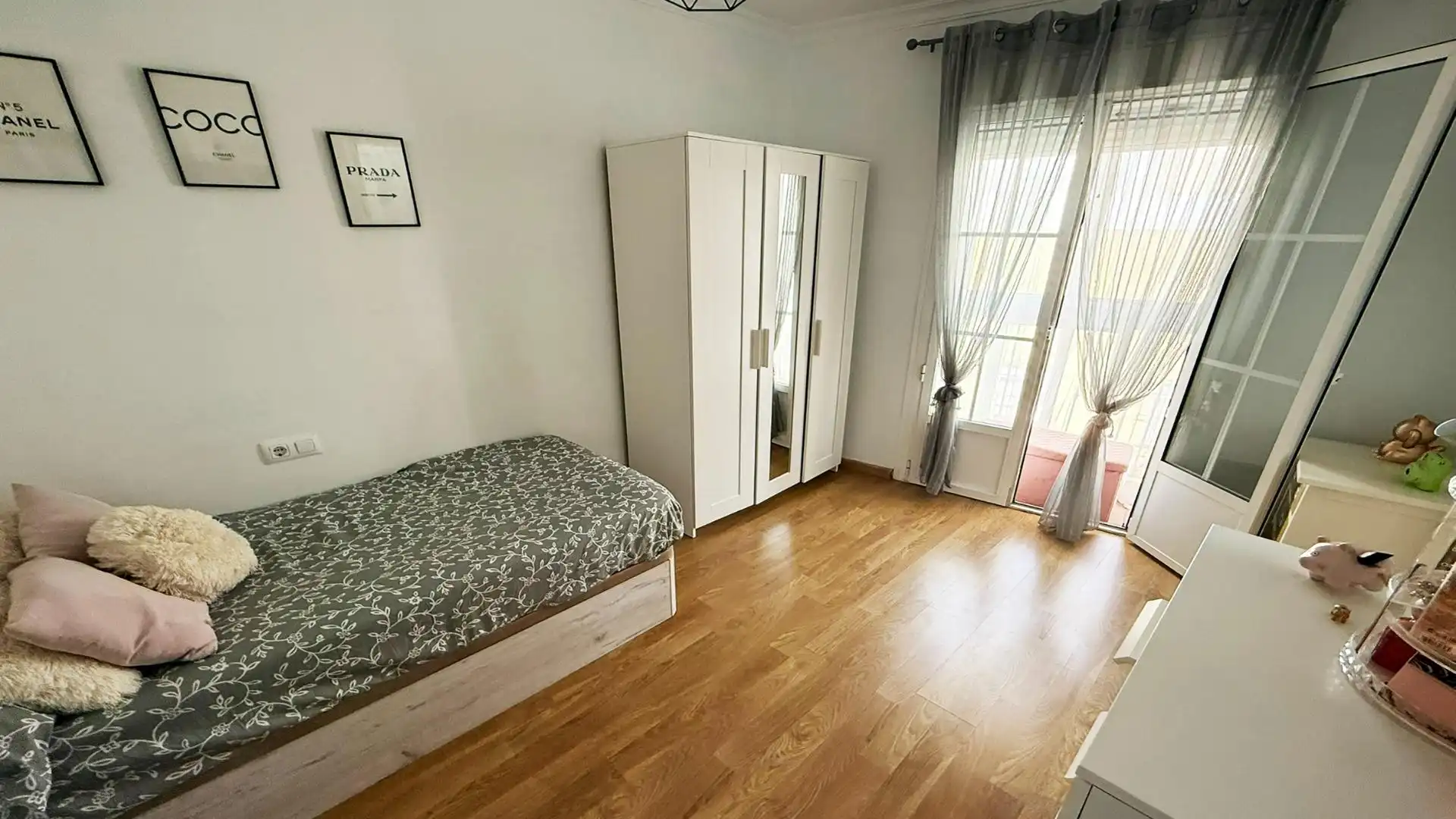 Dormitori de Casa o xalet en venda en Puerto Real amb Calefacció, Terrassa i Traster