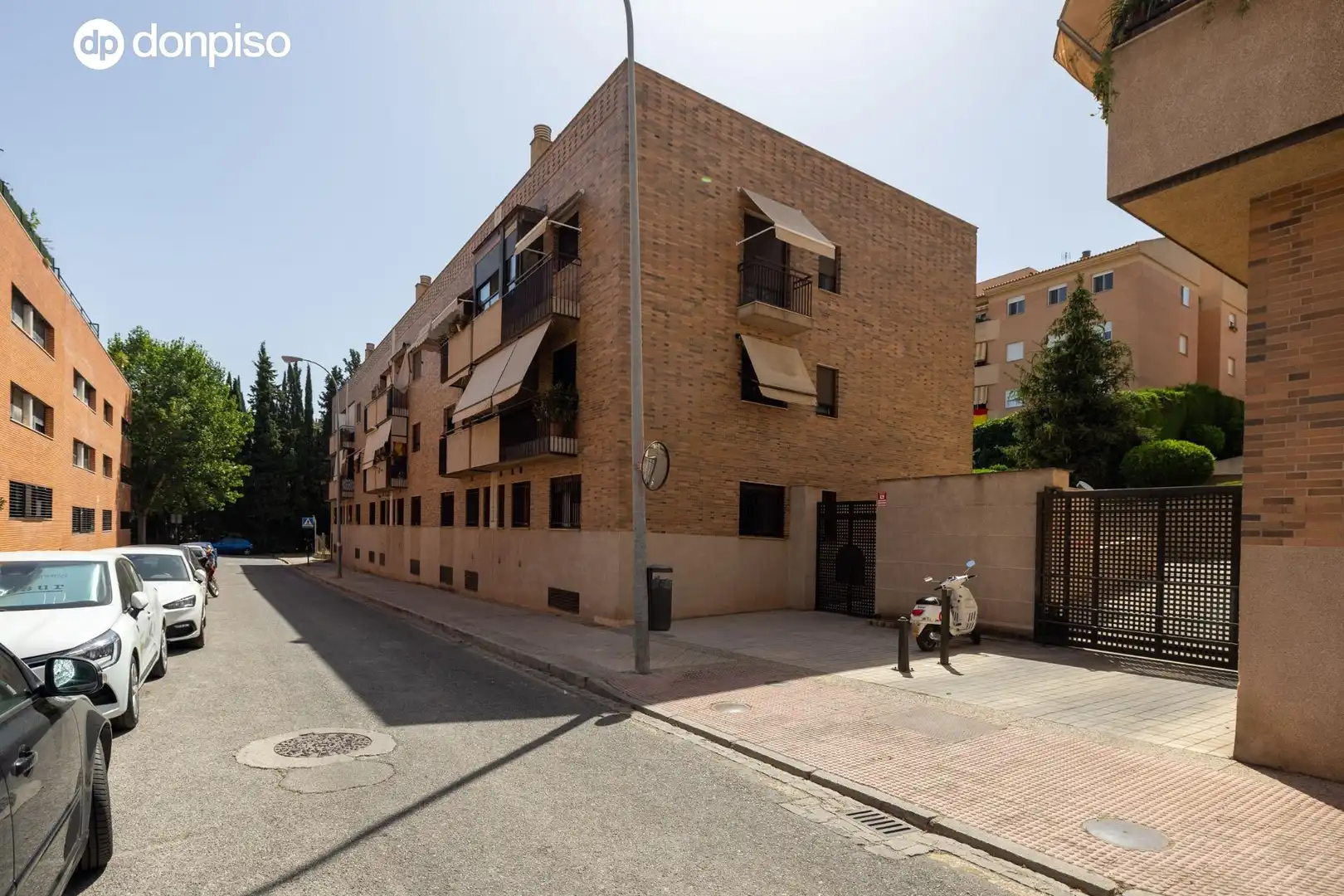 Außenansicht von Wohnung zum Verkauf in Granada